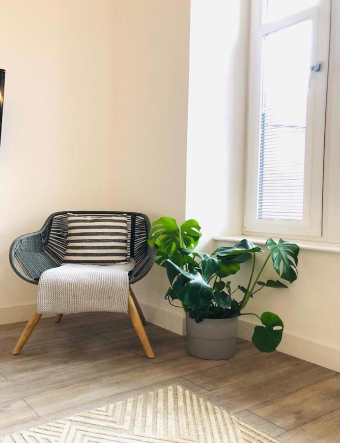 See Our Amazing Score At The Kepties - 5 X Luxurious Serviced Apartments - With Gardens - Fully Equipped - Free Parking - By Orion Short Stays - See Our Other Individual Listings --- This Is For Brand Awareness Only --- Arbroath Bagian luar foto